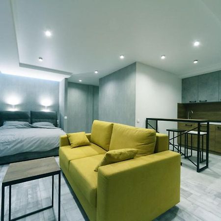 Hotrent City Deluxe Kiev Exterior foto